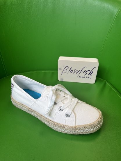 berwick upon tweed-lime shoe co-blowfish-Buenos-white-lace up-comfort-summer